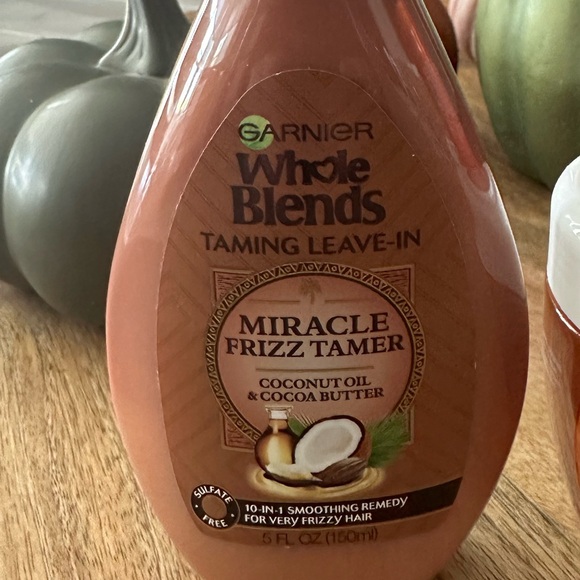 Garnier Hair Repair Treatment and Apricot Scrub Miracle Frizz NEW - Picture 4 of 9